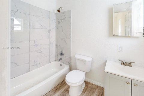 Propiedad comercial en venta en Miami, Florida, 319.96 m2 № 2029375 - foto 20