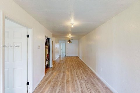 Propiedad comercial en venta en Miami, Florida, 319.96 m2 № 2029375 - foto 7