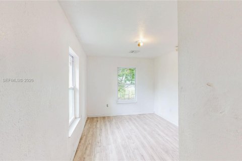 Propiedad comercial en venta en Miami, Florida, 319.96 m2 № 2029375 - foto 21