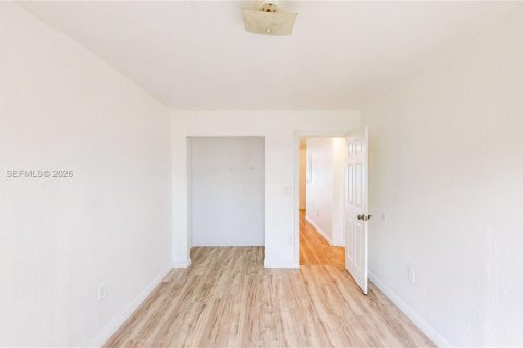 Propiedad comercial en venta en Miami, Florida, 319.96 m2 № 2029375 - foto 16