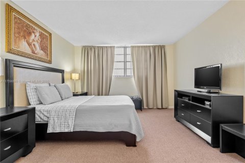 Condo in Sunny Isles Beach, Florida, 1 bedroom  № 1707334 - photo 5