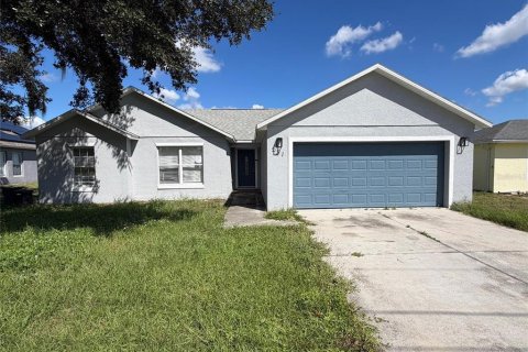 Villa ou maison à Poinciana, Floride 4 chambres, 139.45 m2 № 2429208
