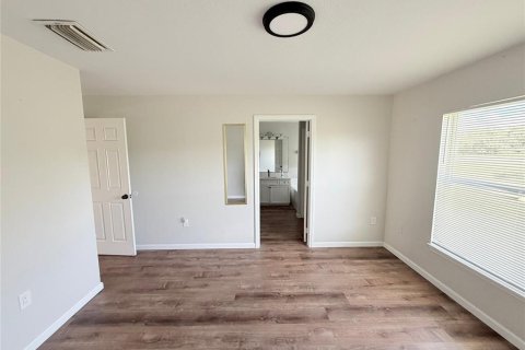 Villa ou maison à vendre à Poinciana, Floride: 4 chambres, 139.45 m2 № 2429208 - photo 8