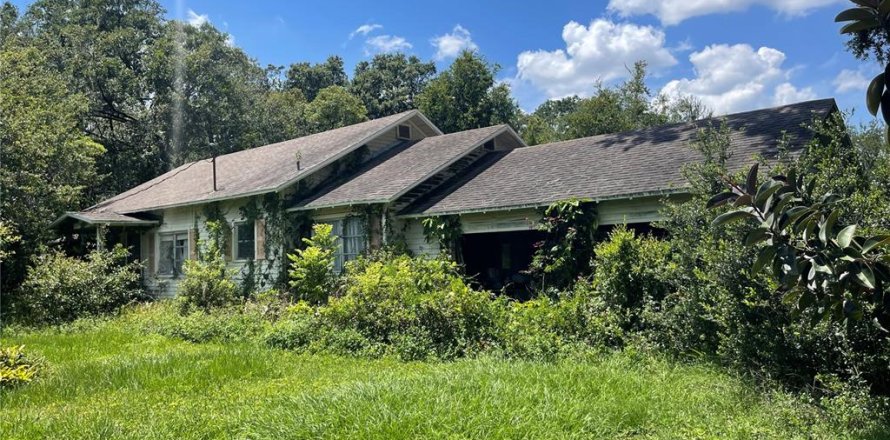 House in Lakeland, Florida 2 bedrooms, 114.27 sq.m. № 2213722