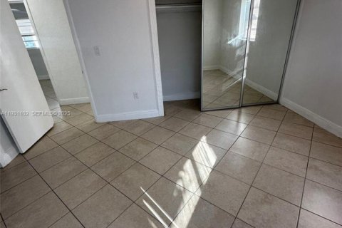 Снять в аренду виллу или дом в Майами-Гарденс, Флорида 4 спальни, 169.92м2, № 1989637 - фото 13