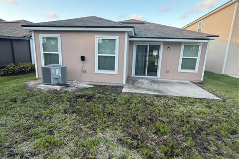 House in Bunnell, Florida 3 bedrooms, 130.25 sq.m. № 2205558 - photo 6