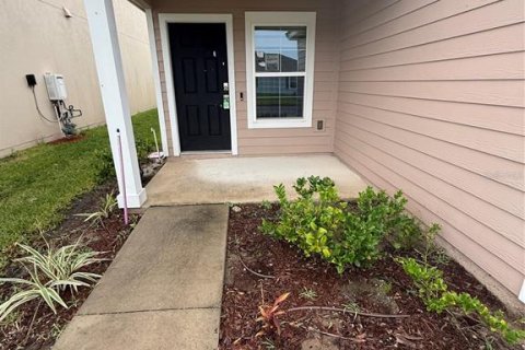 House in Bunnell, Florida 3 bedrooms, 130.25 sq.m. № 2205558 - photo 5