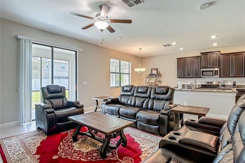 Villa ou maison à vendre à Wesley Chapel, Floride: 4 chambres, 234.95 m2 № 1852544 - photo 12