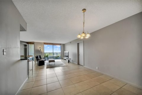 Copropriété à vendre à Aventura, Floride: 1 chambre, 102.56 m2 № 2084023 - photo 19