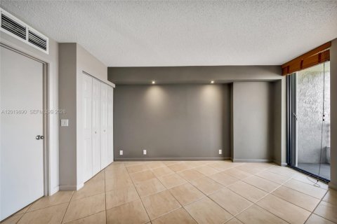 Copropriété à vendre à Aventura, Floride: 1 chambre, 102.56 m2 № 2084023 - photo 22