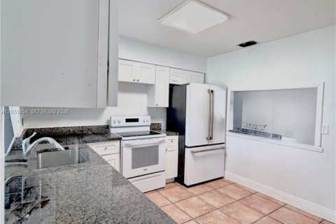 Casa en alquiler en Dania Beach, Florida, 4 dormitorios, 129.51 m2 № 2078058 - foto 4