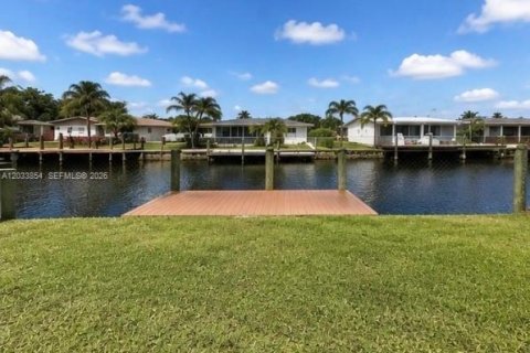 Casa en alquiler en Dania Beach, Florida, 4 dormitorios, 129.51 m2 № 2078058 - foto 17