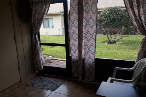 Снять в аренду кондоминиум в Брейдентон, Флорида 4 комнаты, 99.96м2, № 647125 - фото 12