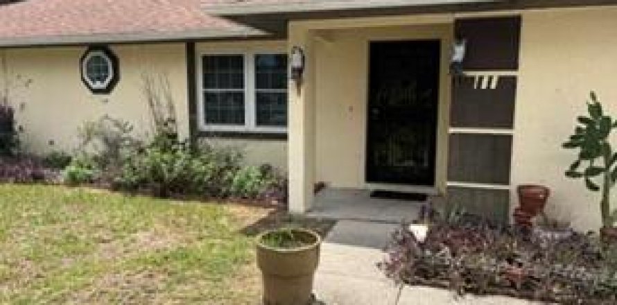 Casa en Ocala, Florida 3 dormitorios, 125.79 m2 № 2377309