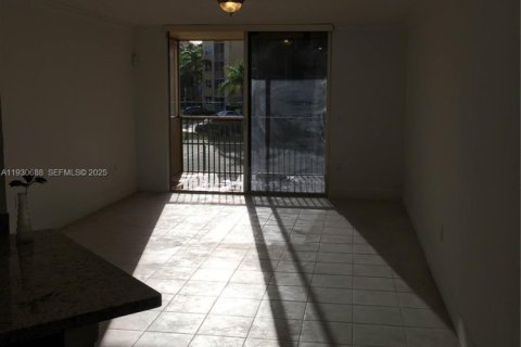 Condominio en venta en Doral, Florida, 2 dormitorios, 111.2 m2 № 2034382 - foto 4