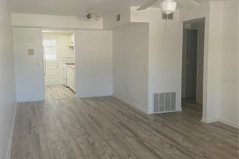 Condominio en alquiler en Largo, Florida, 2 dormitorios, 82.22 m2 № 1536804 - foto 13