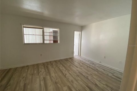 Condominio en alquiler en Largo, Florida, 2 dormitorios, 82.22 m2 № 1536804 - foto 10