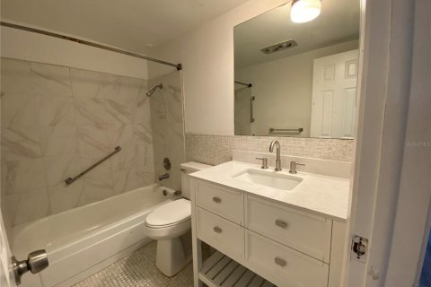 Condominio en alquiler en Largo, Florida, 2 dormitorios, 82.22 m2 № 1536804 - foto 9