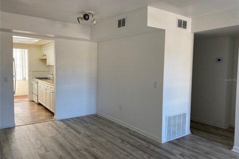 Condominio en alquiler en Largo, Florida, 2 dormitorios, 82.22 m2 № 1536804 - foto 4