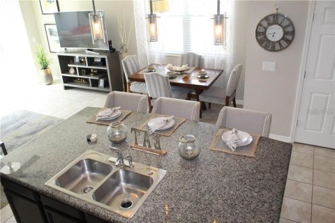 Touwnhouse à vendre à Riverview, Floride: 3 chambres, 146.41 m2 № 2147818 - photo 9