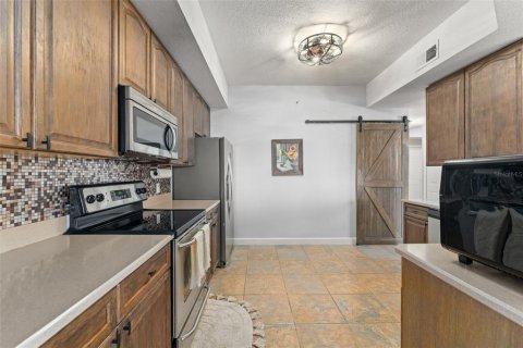 Condo in Orlando, Florida, 3 bedrooms  № 1853653 - photo 14