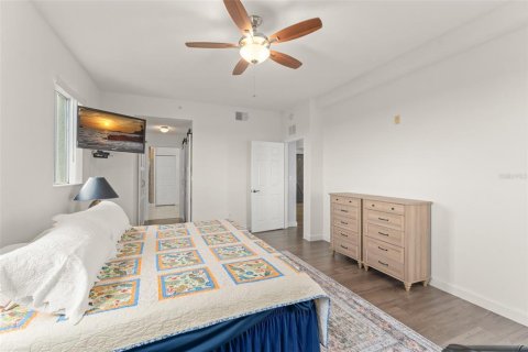 Condo in Orlando, Florida, 3 bedrooms  № 1853653 - photo 17