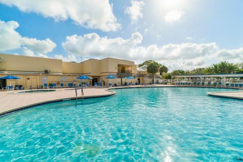 Casa en venta en Plantation, Florida, 2 dormitorios, 136.57 m2 № 1207562 - foto 1