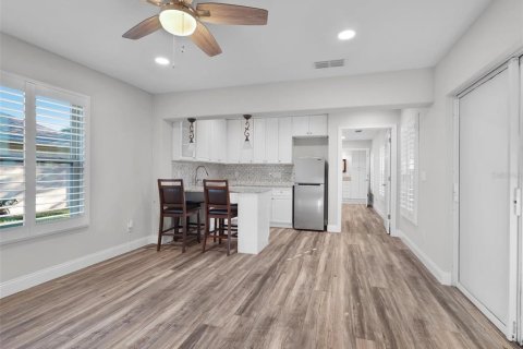 Villa ou maison à vendre à Palm Coast, Floride: 4 chambres, 207.17 m2 № 1552486 - photo 12