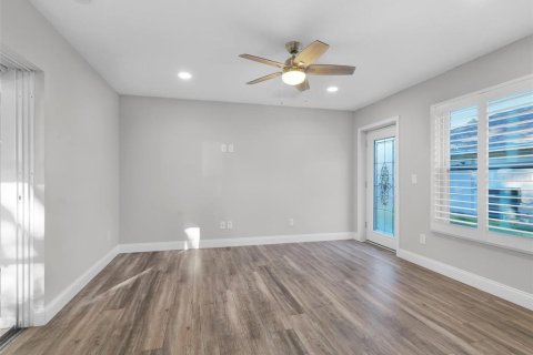 Villa ou maison à vendre à Palm Coast, Floride: 4 chambres, 207.17 m2 № 1552486 - photo 11
