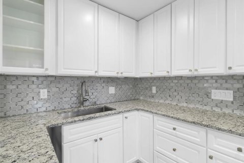 Villa ou maison à vendre à Palm Coast, Floride: 4 chambres, 207.17 m2 № 1552486 - photo 15