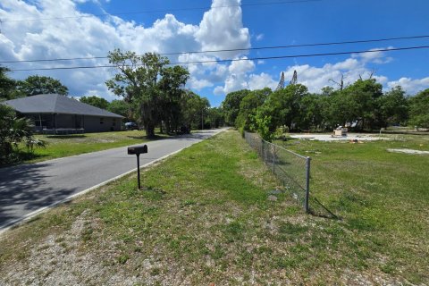 Villa ou maison à vendre à Fellsmere, Floride: 3 chambres, 154.03 m2 № 2077520 - photo 4