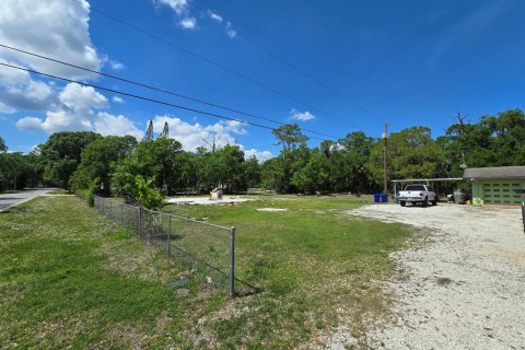 Villa ou maison à vendre à Fellsmere, Floride: 3 chambres, 154.03 m2 № 2077520 - photo 2