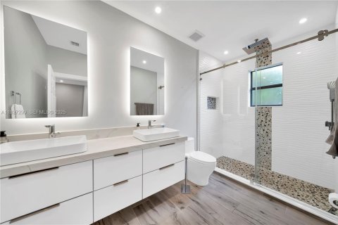 Casa en alquiler en Miami, Florida, 3 dormitorios, 171.31 m2 № 1986234 - foto 24