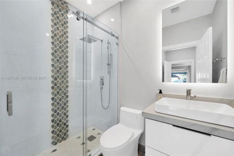 Casa en alquiler en Miami, Florida, 3 dormitorios, 171.31 m2 № 1986234 - foto 17