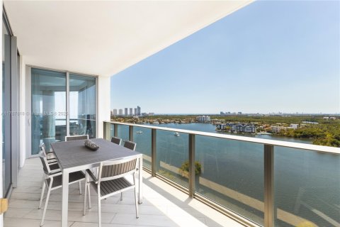 Condo in North Miami Beach, Florida, 2 bedrooms  № 1863251 - photo 30
