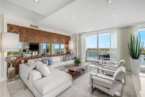 Condo in North Miami Beach, Florida, 2 bedrooms  № 1863251 - photo 5