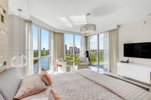 Condo in North Miami Beach, Florida, 2 bedrooms  № 1863251 - photo 17