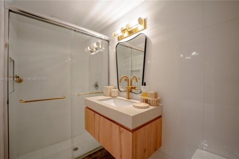 Купить виллу или дом в Дорал, Флорида 1 комната, 318.56м2, № 2146071 - фото 12