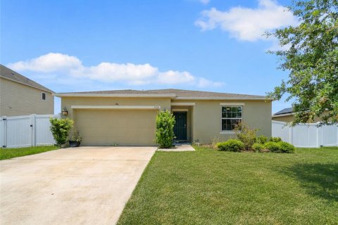 Casa en Poinciana, Florida 3 dormitorios, 134.24 m2 № 2102471