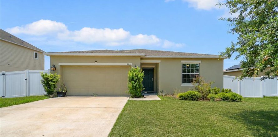 Casa en Poinciana, Florida 3 dormitorios, 134.24 m2 № 2102471