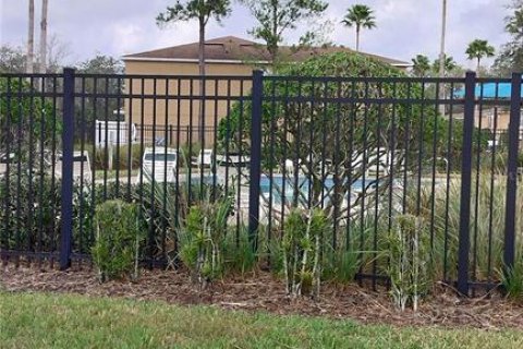 Townhouse in Land O' Lakes, Florida 2 bedrooms, 120.4 sq.m. № 1521550 - photo 20