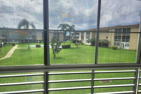 Copropriété à vendre à Palm Springs, Floride: 2 chambres, 76.64 m2 № 2177003 - photo 6