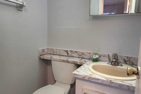 Copropriété à vendre à Palm Springs, Floride: 2 chambres, 76.64 m2 № 2177003 - photo 11