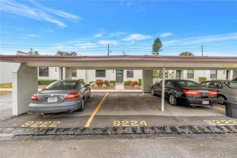 Casa en alquiler en Seminole, Florida, 2 dormitorios, 74.79 m2 № 2094112 - foto 3