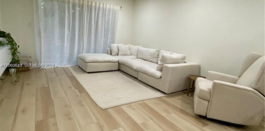 Condo in Hollywood, Florida, 2 bedrooms  № 2069170