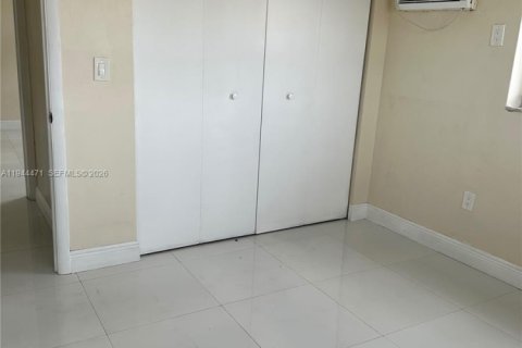 Снять в аренду виллу или дом в Майами, Флорида 2 спальни, 720.92м2, № 2005808 - фото 14