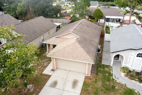 House in Orlando, Florida 3 bedrooms, 117.06 sq.m. № 2098208 - photo 14