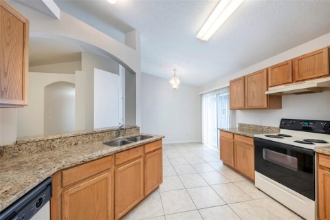 House in Orlando, Florida 3 bedrooms, 117.06 sq.m. № 2098208 - photo 4