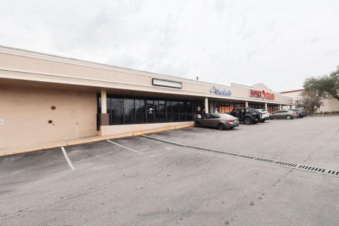 Commercial property in Belleview, Florida 2137.77 sq.m. № 1522350 - photo 7