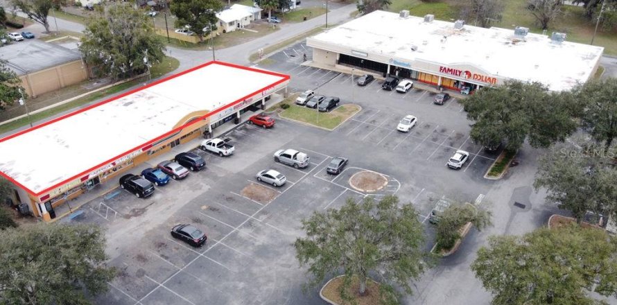 Commercial property in Belleview, Florida 2137.77 sq.m. № 1522350